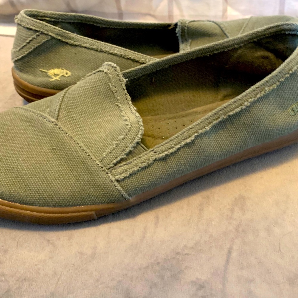 Rocket Dog slip on sneakers